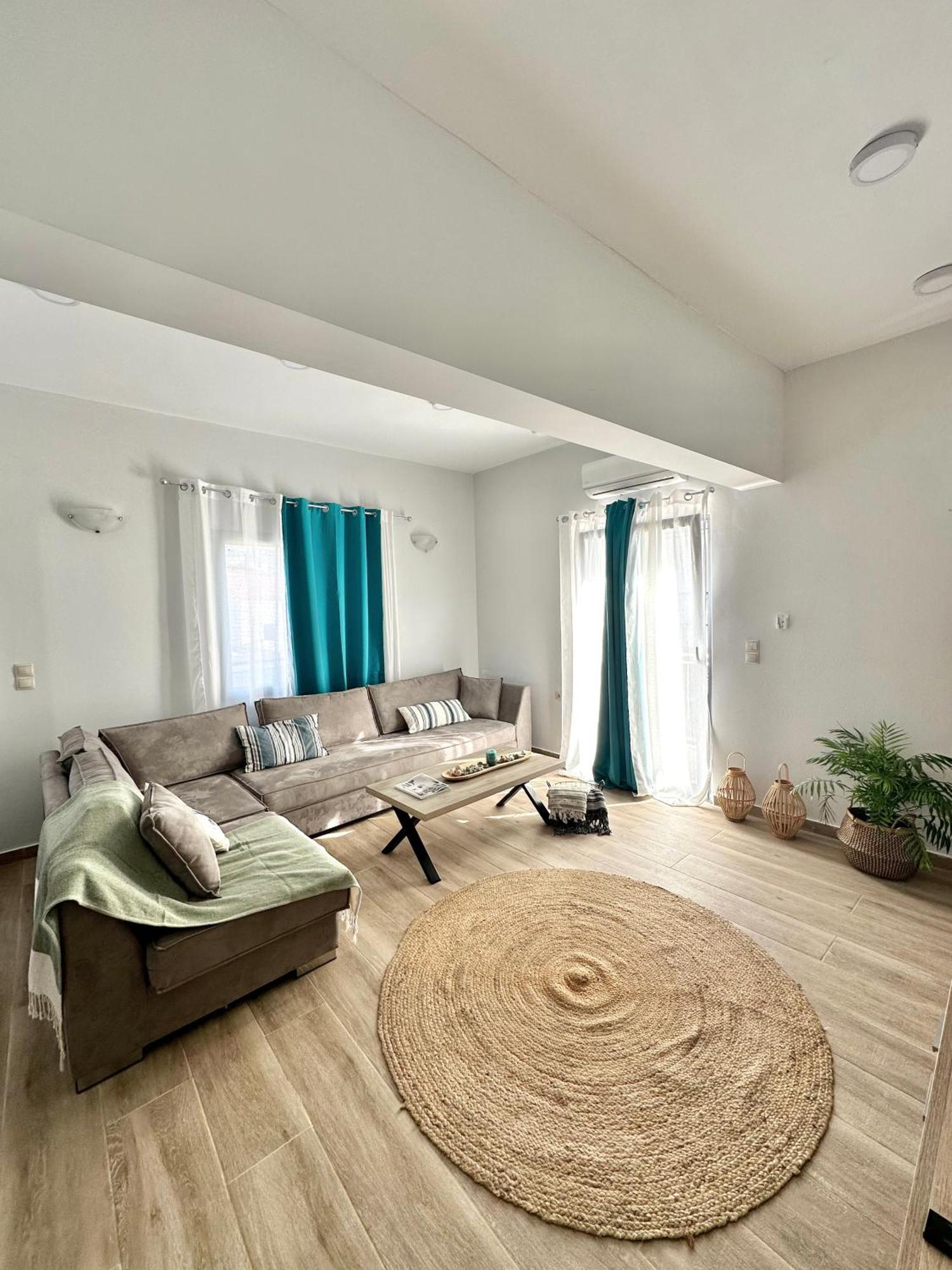 Exquisite 4-Bedroom Prestige Apartment Rhodes City Exterior photo